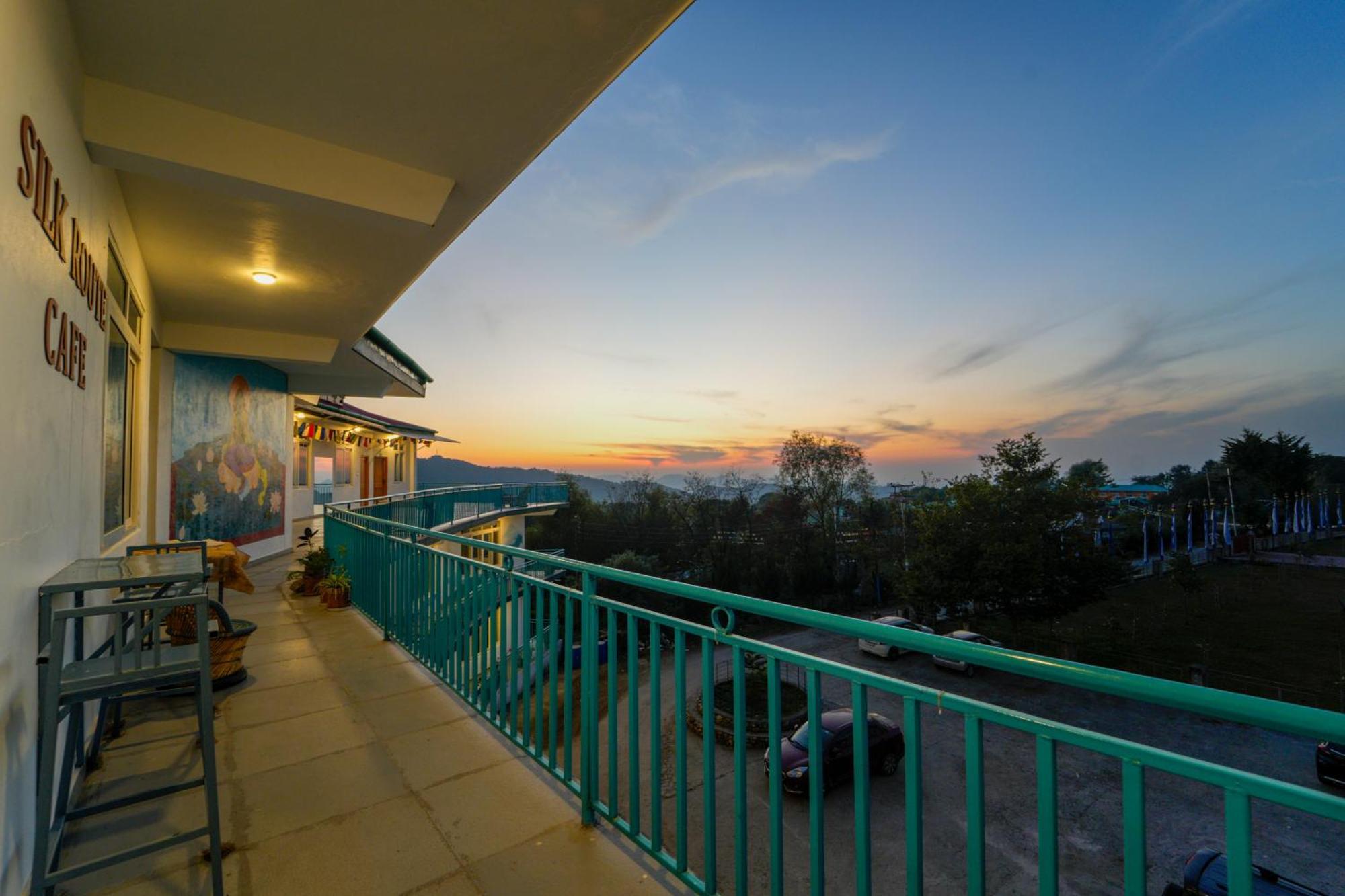 Chokling Arthouse - The Treasure Of Himalayas Hotel Bir  Exterior photo