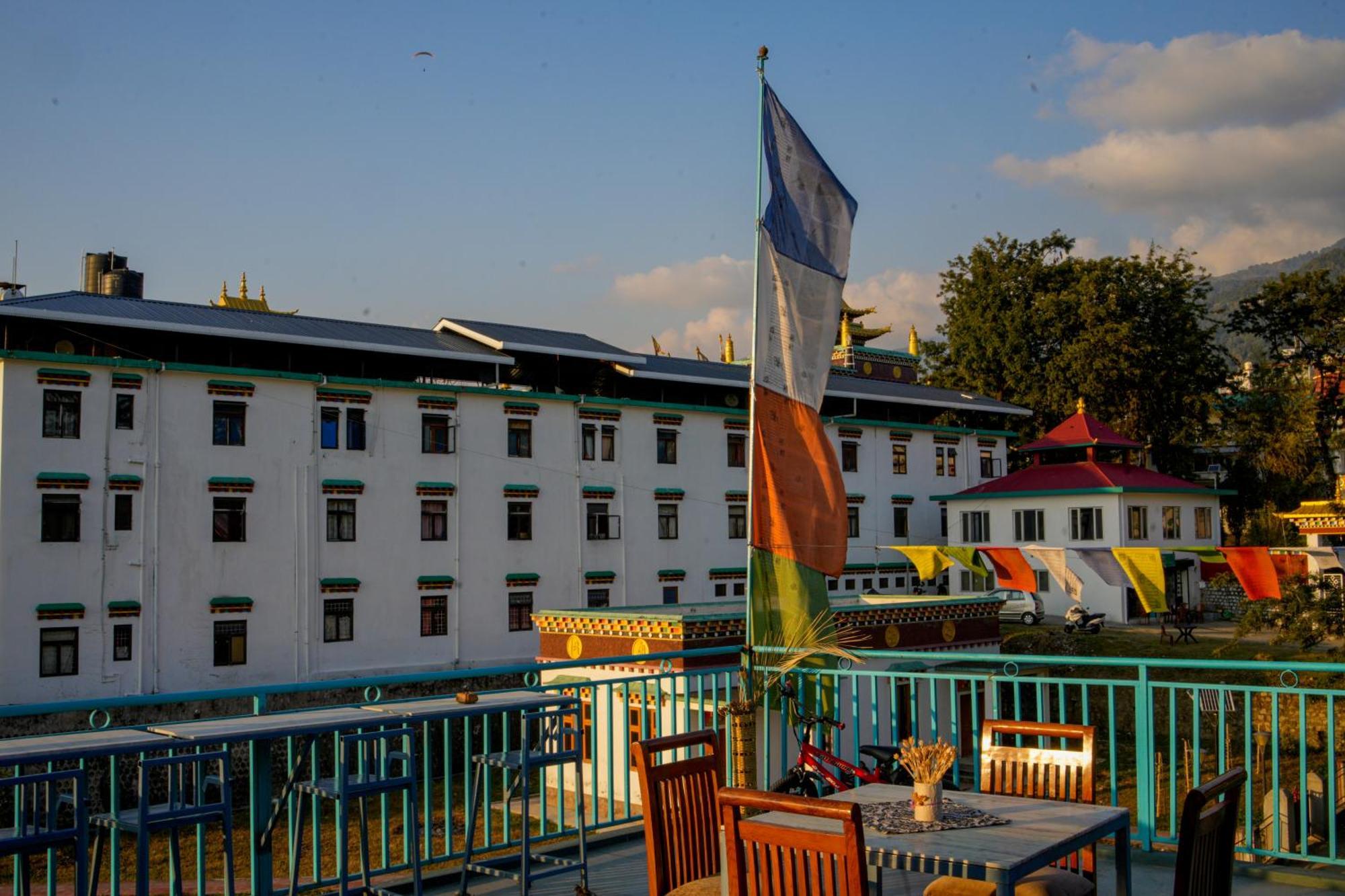 Chokling Arthouse - The Treasure Of Himalayas Hotel Bir  Exterior photo